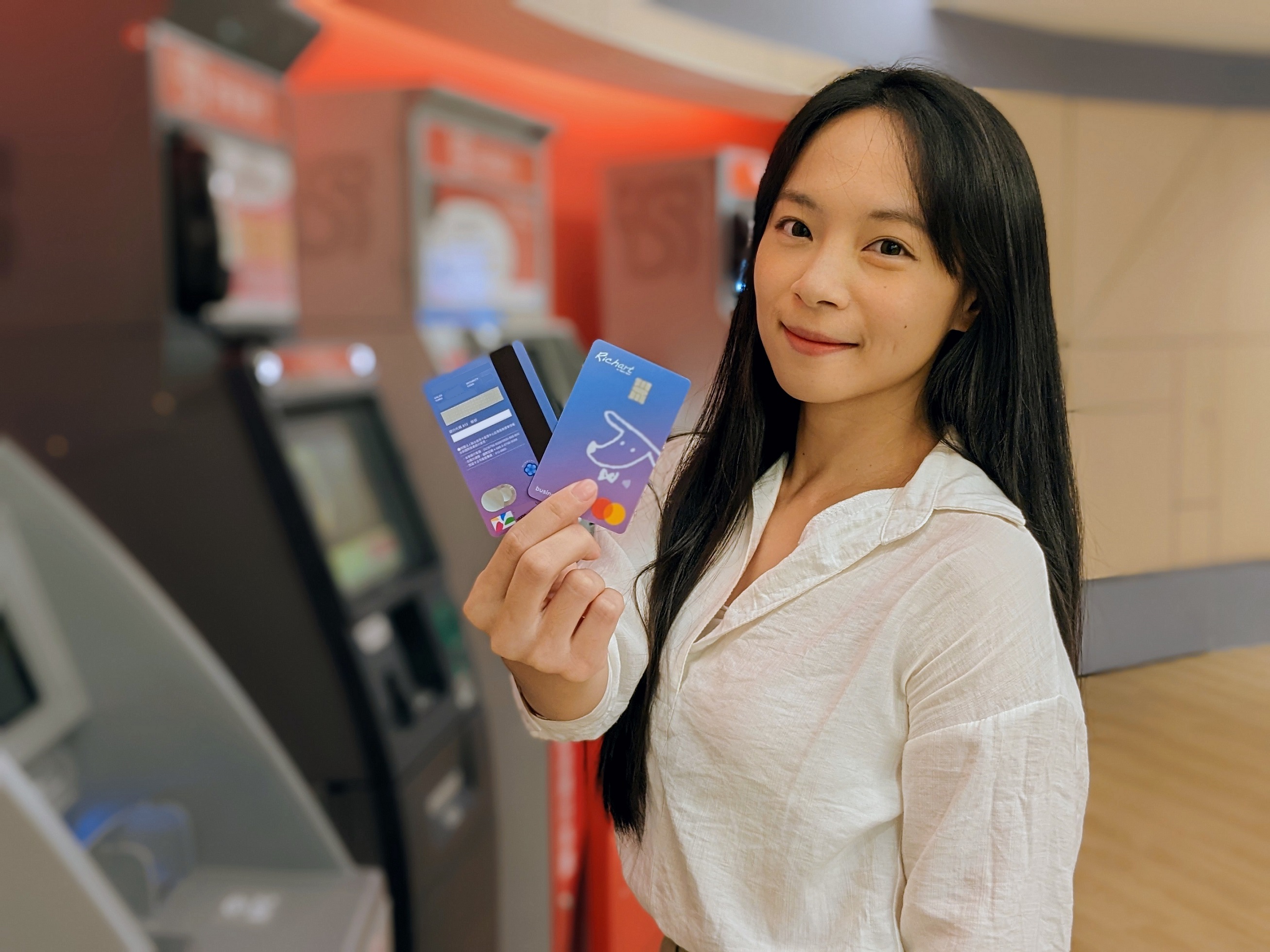 20221104_Richart Mastercard悠遊金融卡上市 高質感海外遛達　最高3%回饋_新聞照
